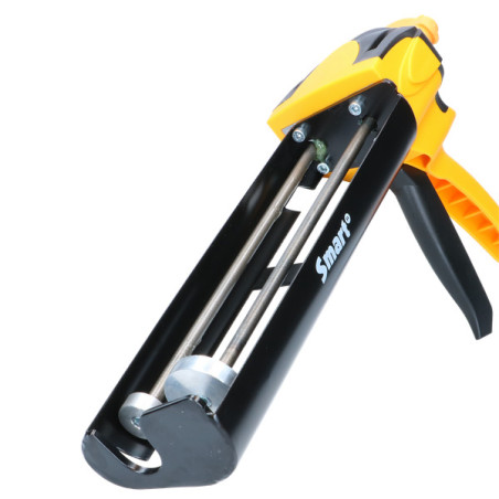 1 x Kartuschenpistole 585 ML
